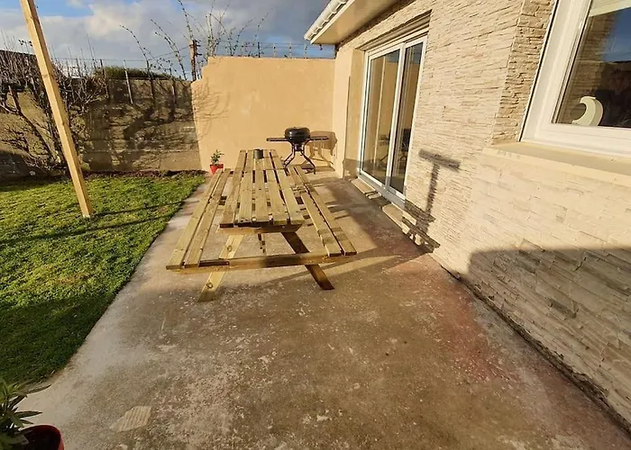 Maison La Côte Hébergement de vacances *